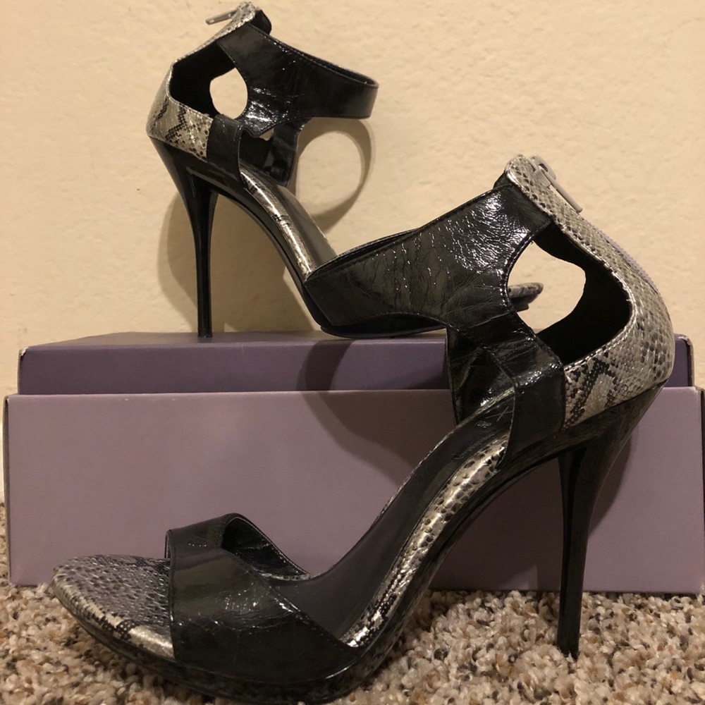 MaxRave Black Snake print heels Size 8